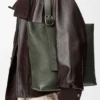 Bolso Loop Zipped Tote en piel de becerro granulada y flexible Bolso Loop Zipped Tote en piel de becerro granulada y flexible