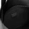 Bolso Loop Zipped Tote en piel de becerro granulada y flexible Bolso Loop Zipped Tote en piel de becerro granulada y flexible
