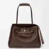 Bolso Madrid grande en piel de becerro flexible
