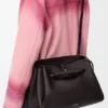 Bolso Madrid grande en piel de becerro granulada y flexible Bolso Madrid grande en piel de becerro granulada y flexible