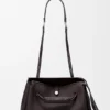 Bolso Madrid grande en piel de becerro granulada y flexible Bolso Madrid grande en piel de becerro granulada y flexible