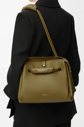 Bolso Madrid mediano en piel de becerro flexible