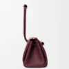 Bolso Madrid mediano en piel de becerro flexible Bolso Madrid mediano en piel de becerro flexible