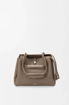 Bolso Madrid mediano en piel de becerro granulada y flexible