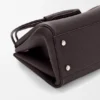 Bolso Madrid mediano en piel de becerro granulada y flexible Bolso Madrid mediano en piel de becerro granulada y flexible