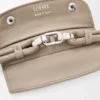 Bolso Madrid mediano en piel de becerro granulada y flexible Bolso Madrid mediano en piel de becerro granulada y flexible