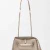 Bolso Madrid mediano en piel de becerro granulada y flexible Bolso Madrid mediano en piel de becerro granulada y flexible