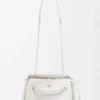 Bolso Madrid mediano en piel de becerro granulada y flexible Bolso Madrid mediano en piel de becerro granulada y flexible