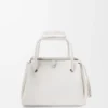 Bolso Madrid mediano en piel de becerro granulada y flexible Bolso Madrid mediano en piel de becerro granulada y flexible