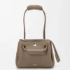 Bolso Madrid pequeño en piel de becerro granulada y flexible Bolso Madrid pequeño en piel de becerro granulada y flexible