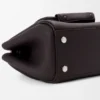 Bolso Madrid pequeño en piel de becerro granulada y flexible