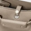 Bolso Madrid pequeño en piel de becerro granulada y flexible Bolso Madrid pequeño en piel de becerro granulada y flexible