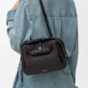 Bolso Madrid pequeño en piel de becerro granulada y flexible