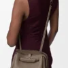 Bolso Madrid pequeño en piel de becerro granulada y flexible Bolso Madrid pequeño en piel de becerro granulada y flexible