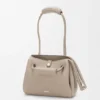 Bolso Madrid pequeño en piel de becerro granulada y flexible Bolso Madrid pequeño en piel de becerro granulada y flexible