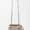 Bolso Madrid pequeño en piel de becerro granulada y flexible Bolso Madrid pequeño en piel de becerro granulada y flexible