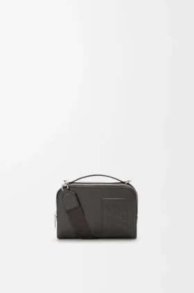 Bolso mini para cámara de uso cruzado en piel de becerro satinada