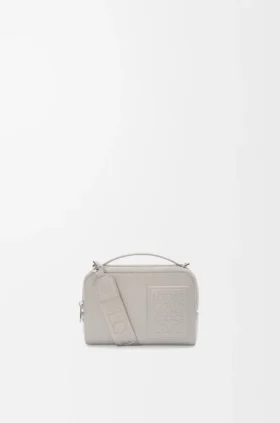 Bolso mini para cámara de uso cruzado en piel de becerro satinada
