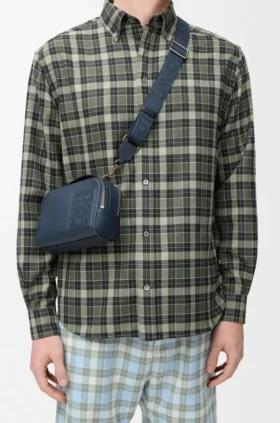 Bolso mini para cámara de uso cruzado en piel de becerro satinada