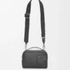 Bolso mini para cámara de uso cruzado en piel de becerro satinada Bolso mini para cámara de uso cruzado en piel de becerro satinada