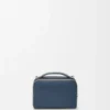 Bolso mini para cámara de uso cruzado en piel de becerro satinada Bolso mini para cámara de uso cruzado en piel de becerro satinada