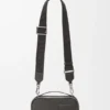 Bolso mini para cámara de uso cruzado en piel de becerro satinada Bolso mini para cámara de uso cruzado en piel de becerro satinada