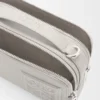 Bolso mini para cámara de uso cruzado en piel de becerro satinada Bolso mini para cámara de uso cruzado en piel de becerro satinada