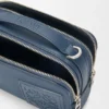 Bolso mini para cámara de uso cruzado en piel de becerro satinada Bolso mini para cámara de uso cruzado en piel de becerro satinada
