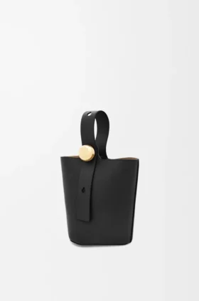 Bolso Pebble Bucket Mini en piel de becerro lisa