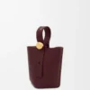 Bolso Pebble Bucket Mini en piel de becerro lisa