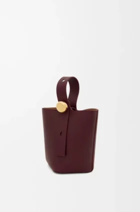 Bolso Pebble Bucket Mini en piel de becerro lisa