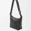 Bolso pequeño Cubi de bandolera en piel de becerro lisa y suave con jacquard Bolso pequeño Cubi de bandolera en piel de becerro lisa y suave con jacquard