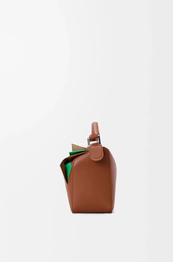 Bolso pequeño «Puzzle» en capas de piel de becerro clásica Bolso pequeño «Puzzle» en capas de piel de becerro clásica