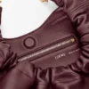 Bolso pequeño «Squeeze» en piel de cordero napa suave