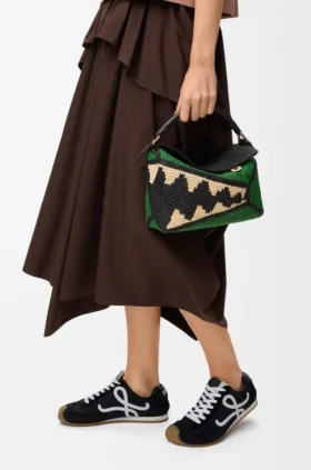 Bolso Puzzle Edge pequeño en rafia y piel de becerro