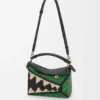 Bolso Puzzle Edge pequeño en rafia y piel de becerro Bolso Puzzle Edge pequeño en rafia y piel de becerro