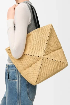 Bolso Puzzle Fold mediano de rafia