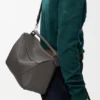 Bolso Puzzle grande en piel de becerro granulada y flexible Bolso Puzzle grande en piel de becerro granulada y flexible
