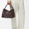 Bolso Puzzle grande en piel de becerro granulada y flexible Bolso Puzzle grande en piel de becerro granulada y flexible