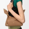 Bolso «Scarf» mini en piel de becerro lisa Bolso «Scarf» mini en piel de becerro lisa