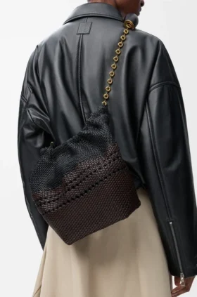 Bolso Squeeze pequeño en piel de becerro napa tejida