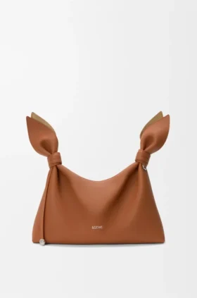 Bolso tipo bufanda mediano en piel de becerro lisa