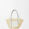 Bolso tipo cesta pequeño de hoja de palma y piel de becerro Bolso tipo cesta pequeño de hoja de palma y piel de becerro