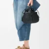 Bolso tipo cesta redondo «Mini Diamond» en piel de becerro Bolso tipo cesta redondo «Mini Diamond» en piel de becerro