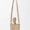 Bolso tipo Pebble Bucket mini en piel de becerro suave granulada