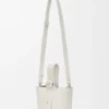 Bolso tipo Pebble Bucket mini en piel de becerro suave granulada Bolso tipo Pebble Bucket mini en piel de becerro suave granulada