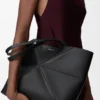 Bolso tipo tote mediano con pliegue Puzzle Fold horizontal en piel de becerro de grano suave Bolso tipo tote mediano con pliegue Puzzle Fold horizontal en piel de becerro de grano suave