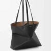 Bolso tipo tote mediano con pliegue Puzzle Fold horizontal en piel de becerro de grano suave Bolso tipo tote mediano con pliegue Puzzle Fold horizontal en piel de becerro de grano suave