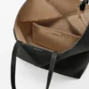 Bolso tipo tote mediano con pliegue Puzzle Fold horizontal en piel de becerro de grano suave Bolso tipo tote mediano con pliegue Puzzle Fold horizontal en piel de becerro de grano suave