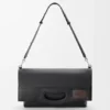 Bolso tote «Bob Folded» en piel de becerro flexible y brillante Bolso tote «Bob Folded» en piel de becerro flexible y brillante